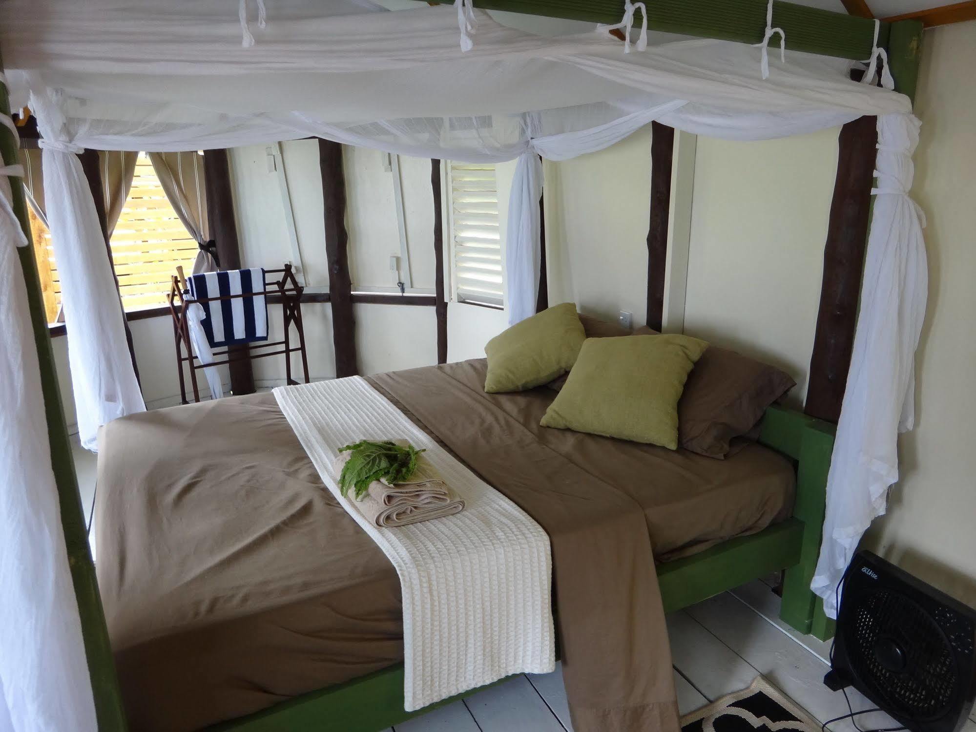 Aganoa Lodge Samoa Salelologa Ngoại thất bức ảnh